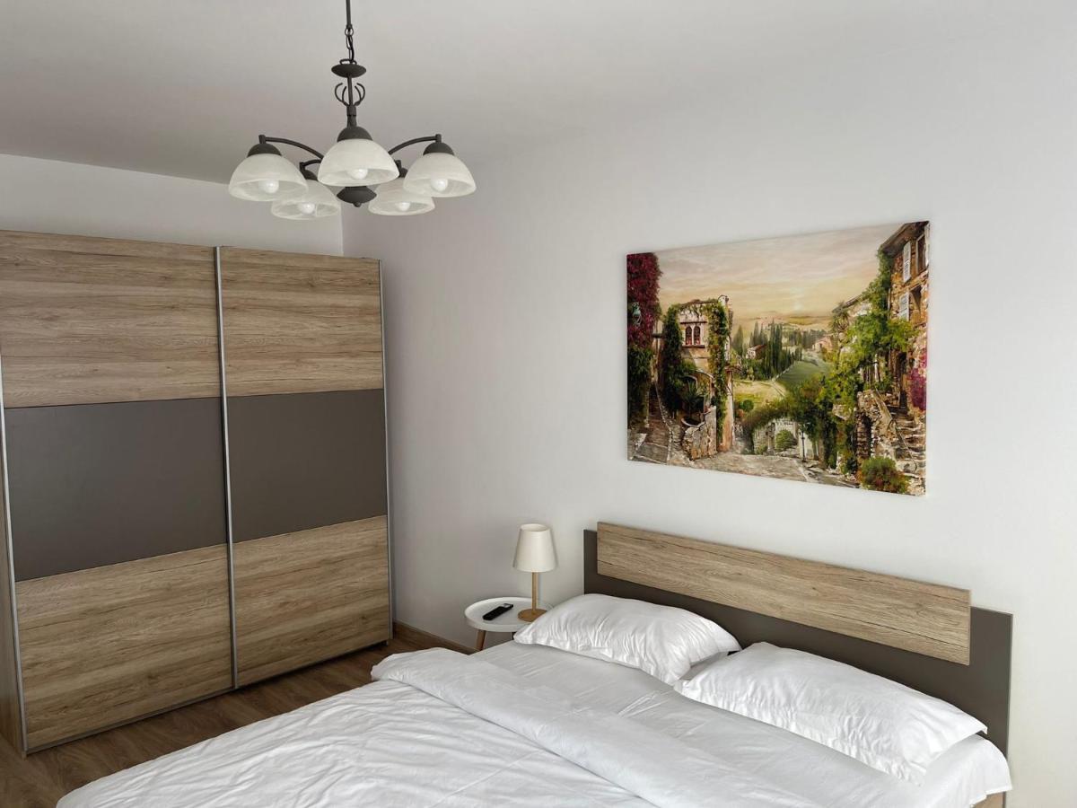 Angels Apartment 2 Oradea Εξωτερικό φωτογραφία