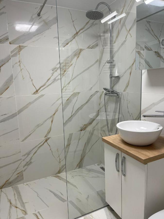 Angels Apartment 2 Oradea Εξωτερικό φωτογραφία